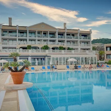 Upstays Garden Pool Parking 23m2 קאן